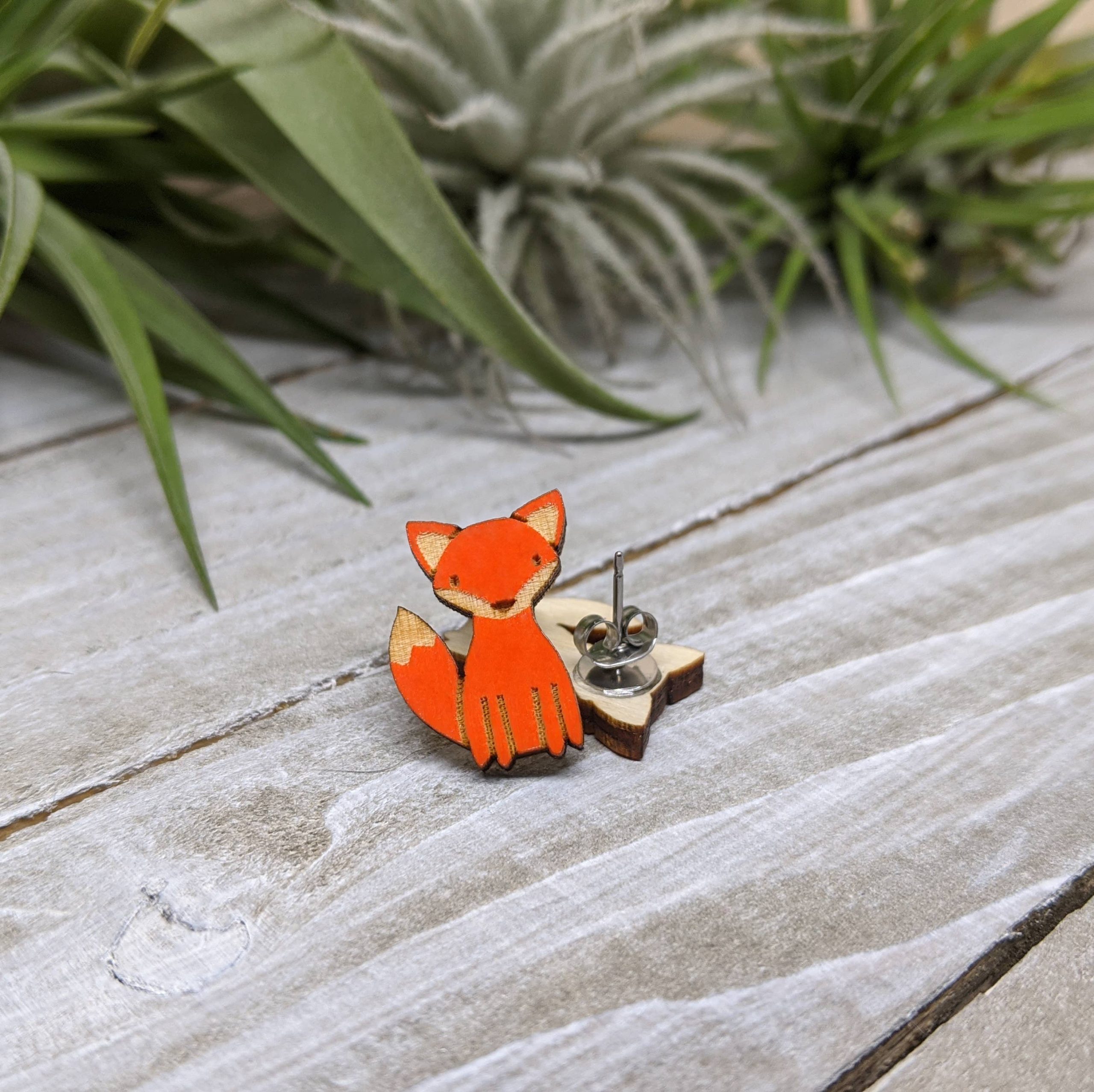 we-offer-fox-earrings-for-discount_0.jpg